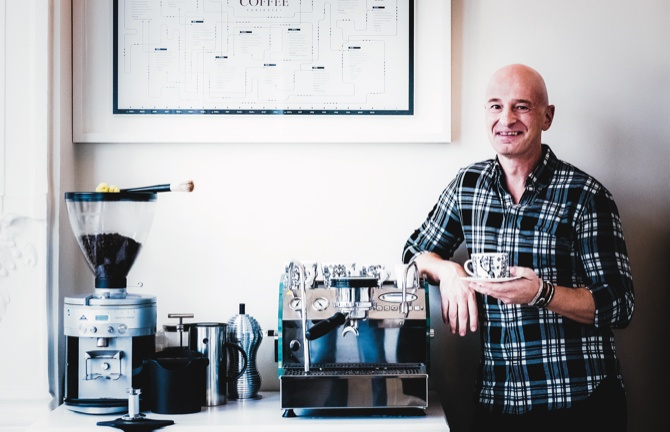 Barista Peter Hernou | Lattiz