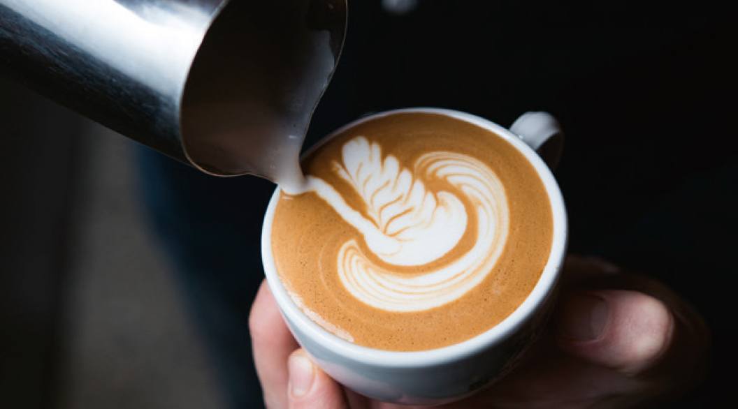 Learn how to make the perfect latte art swan with the smart milk solution