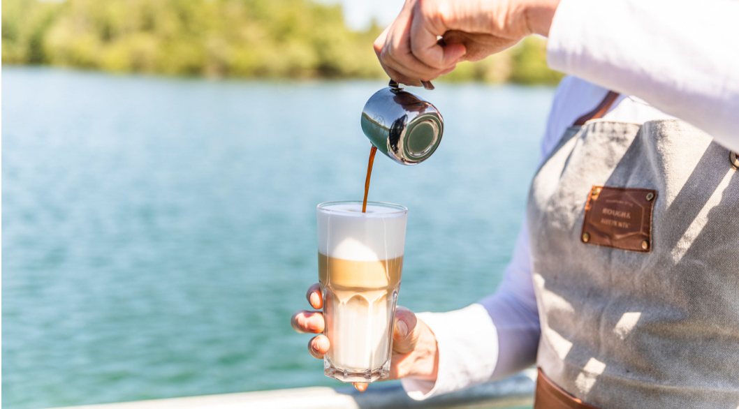 Perfekter Latte Macchiato mit der intelligenten Lösung für Milchschaum ...