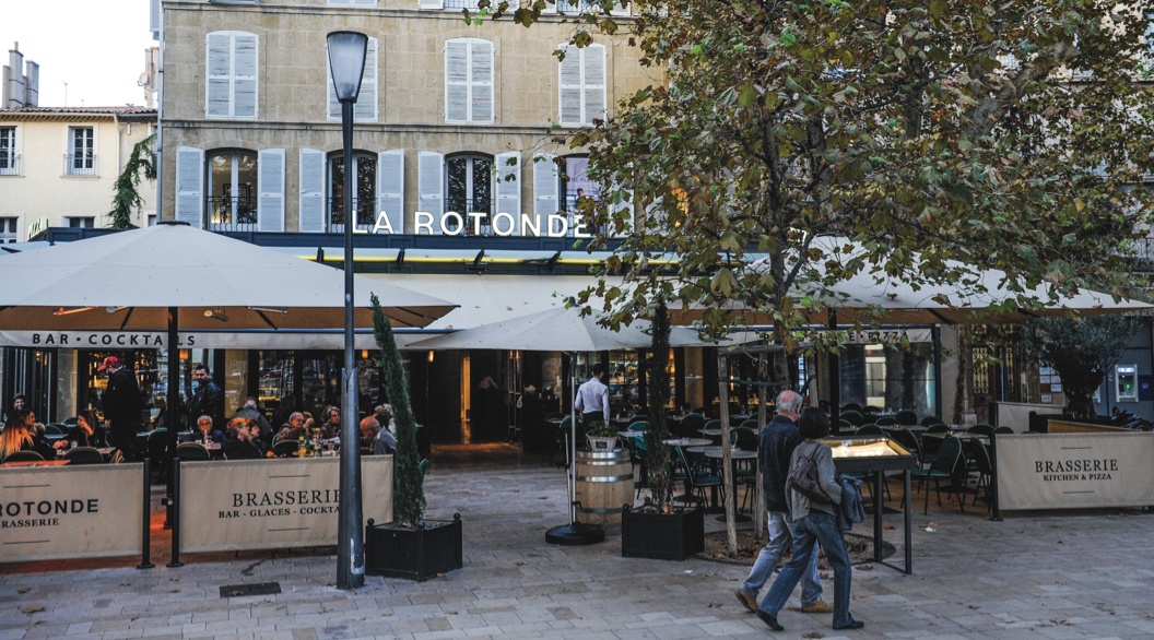 Dans les coulisses de la brasserie chic