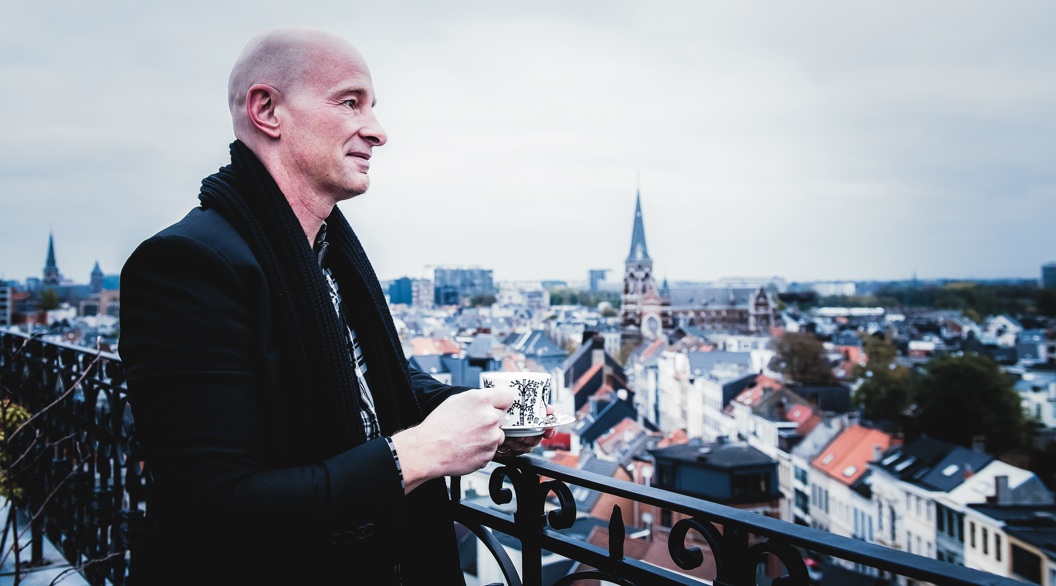 Barista Peter Hernou 3 | Lattiz