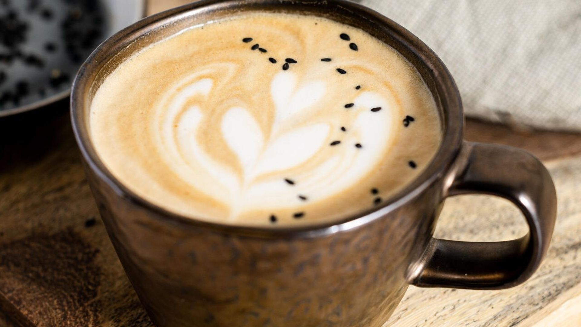 Black Sesame Cappuccino | Lattiz